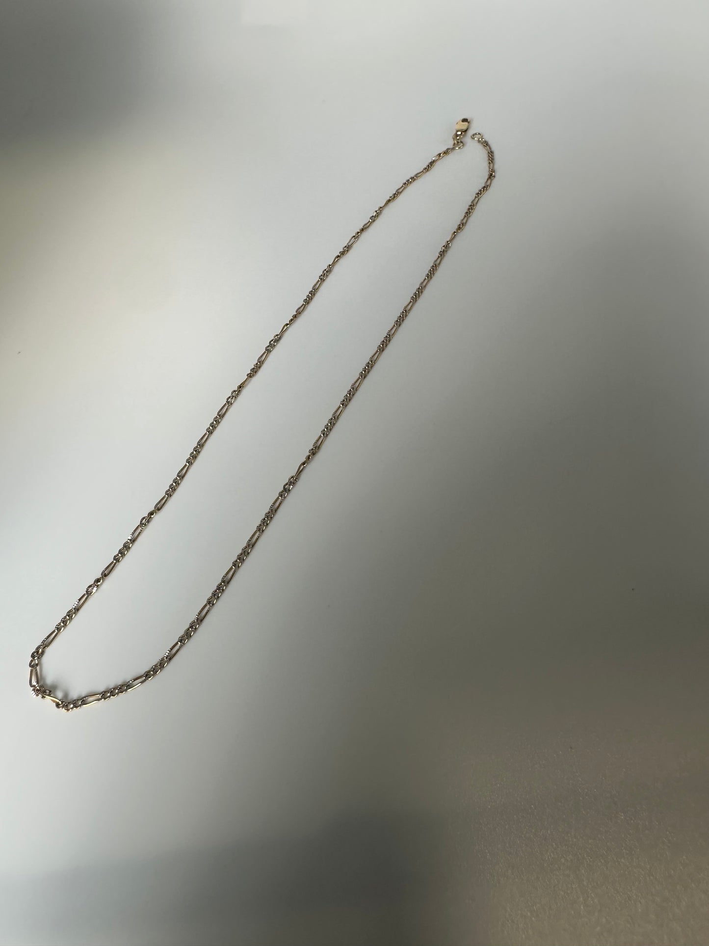 Cadena fígaro diamantado 16”