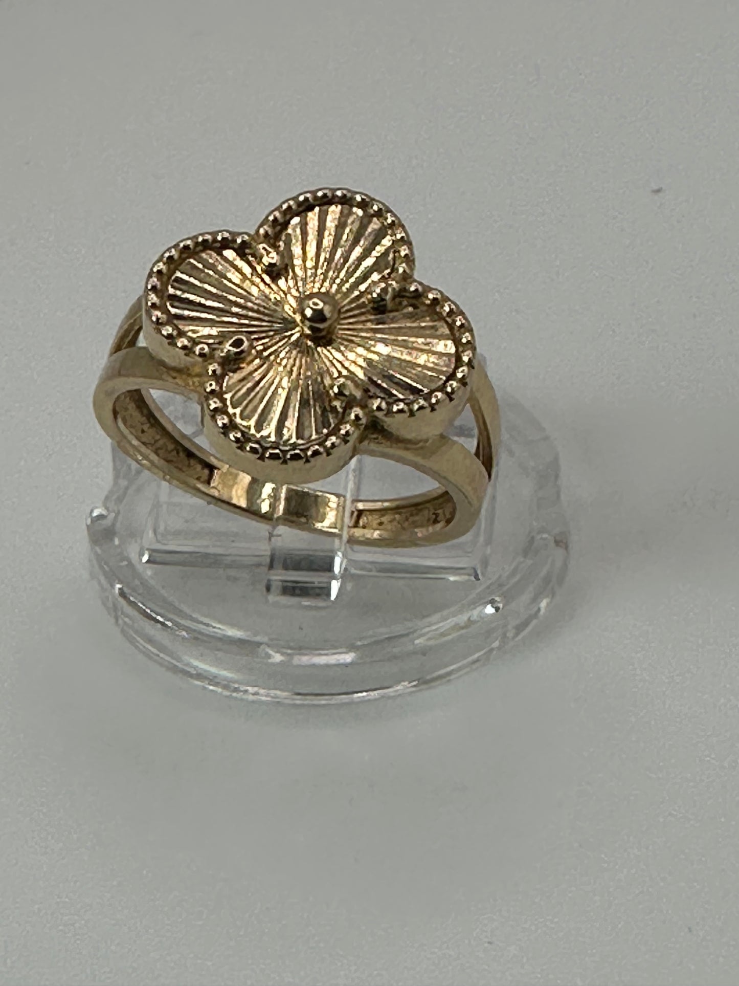 Anillo clover