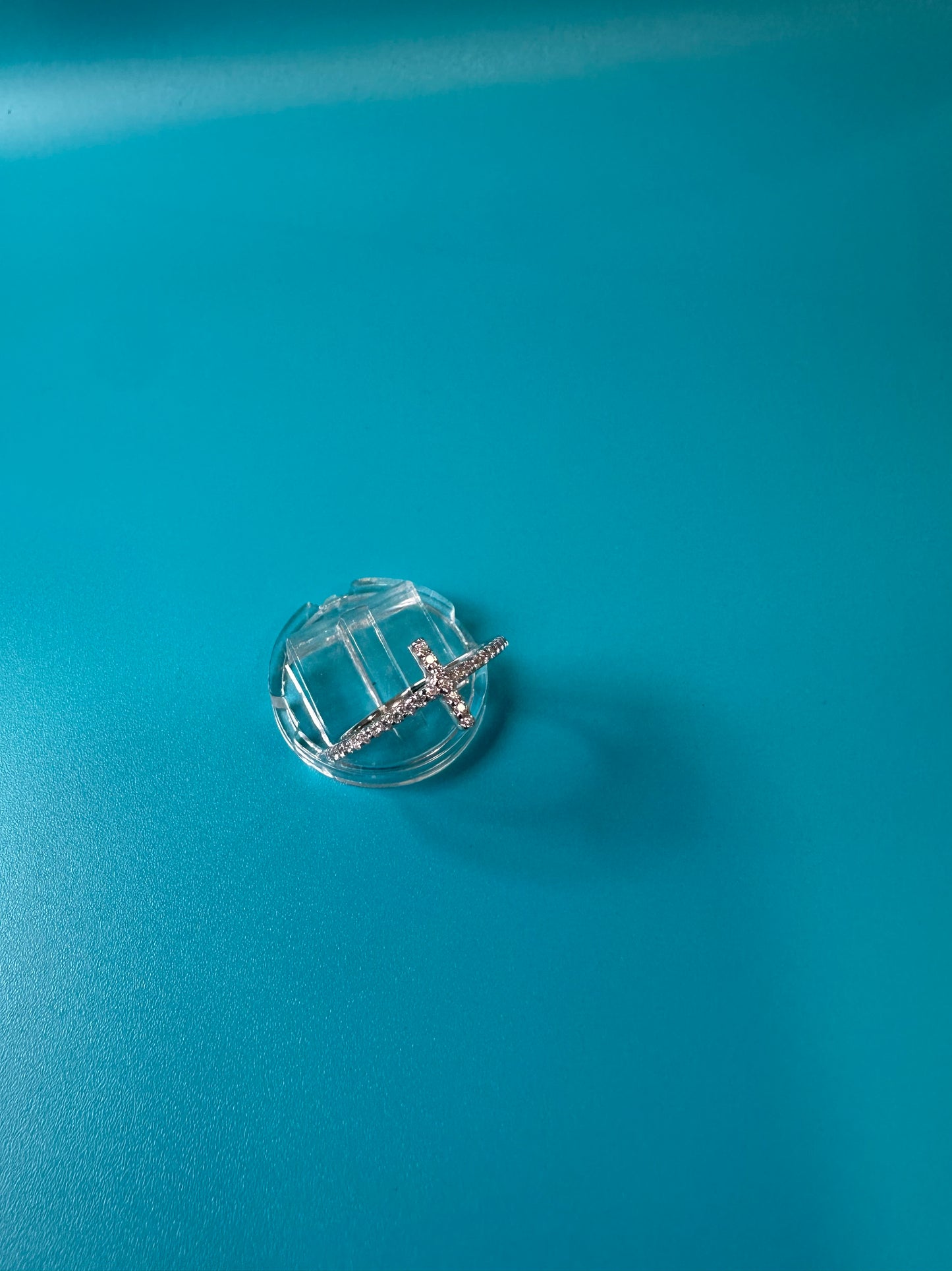 Anillo cruz con sirconias #9.5