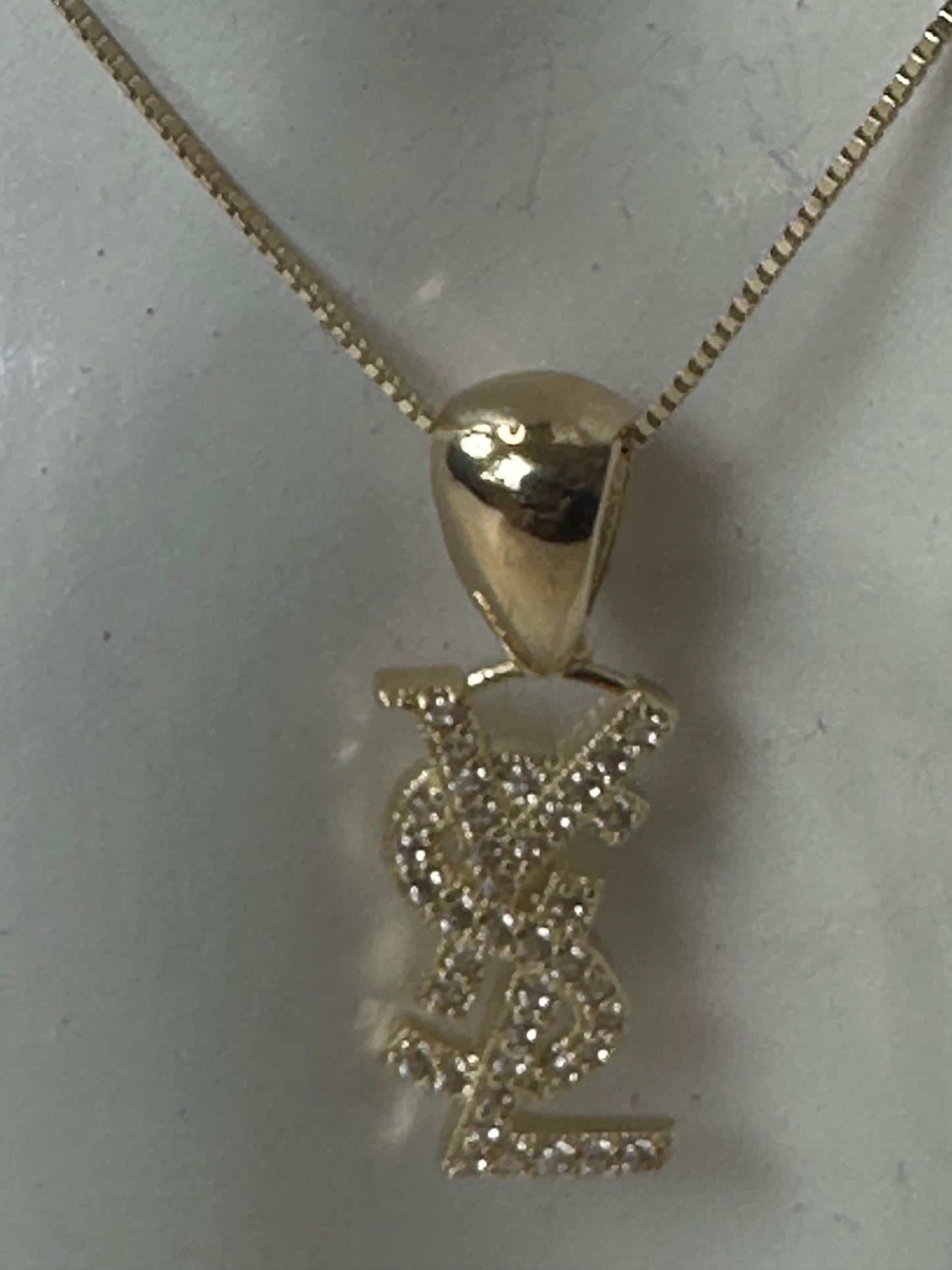 Cadenita con medalla 18”