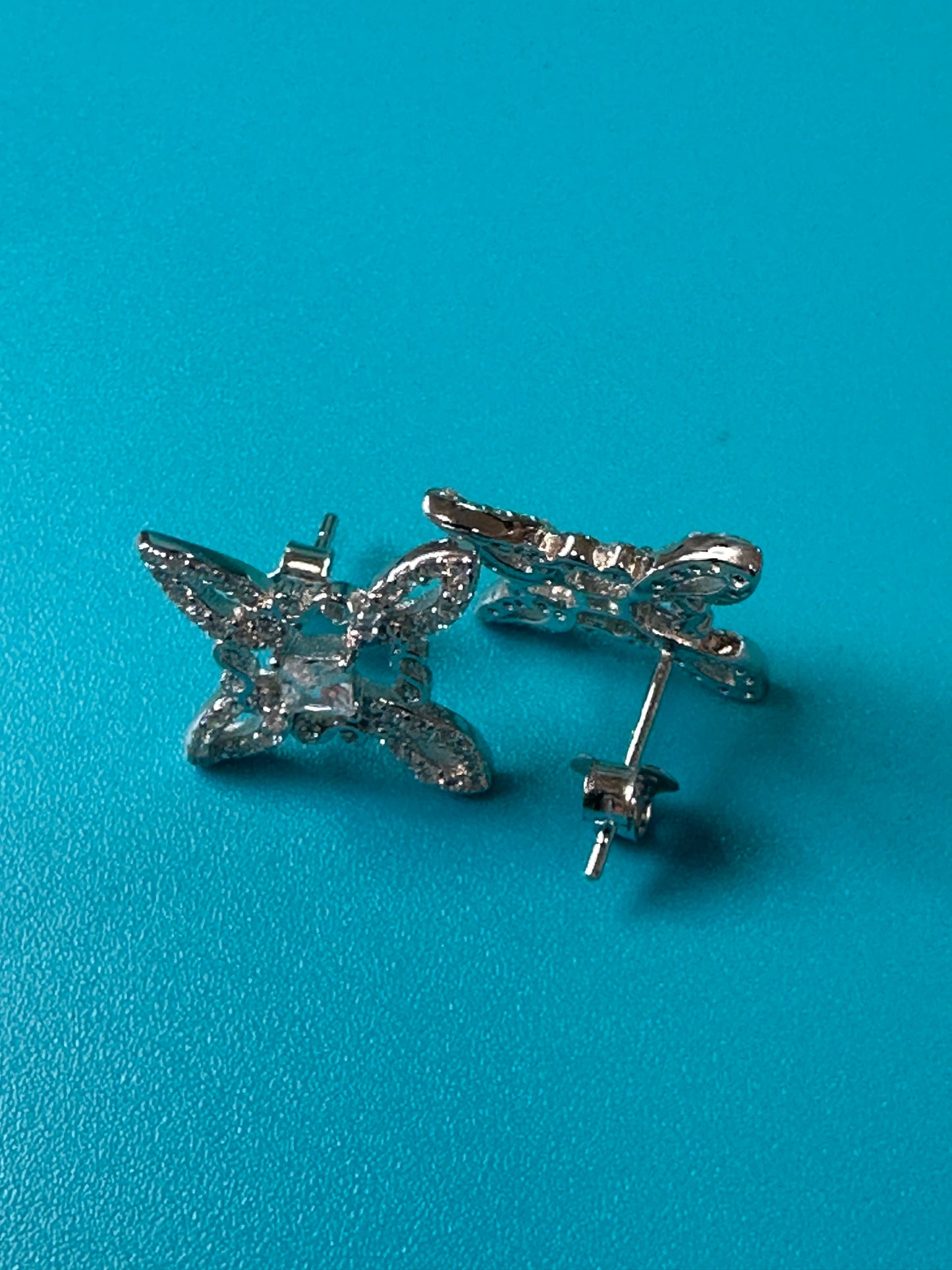 Aretes nudo de bruja