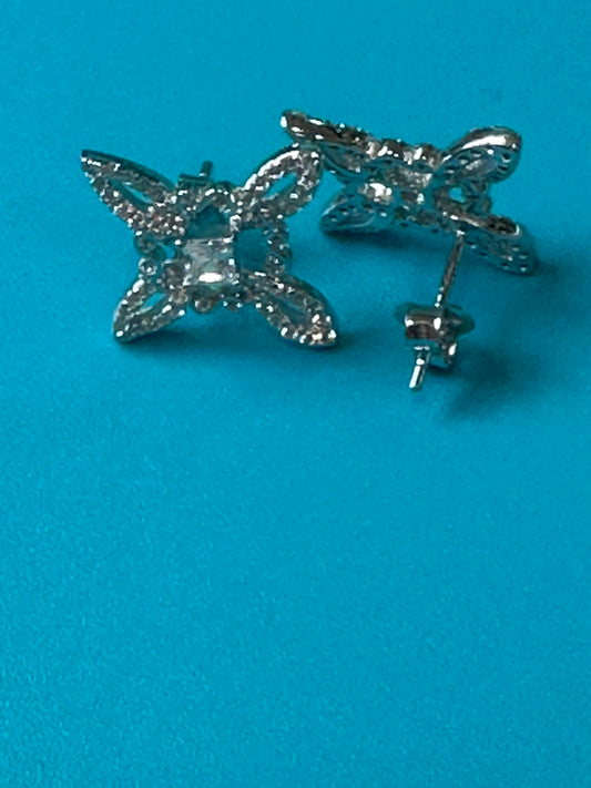 Aretes nudo de bruja