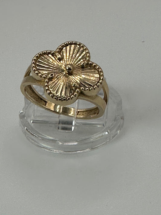 Anillo clover