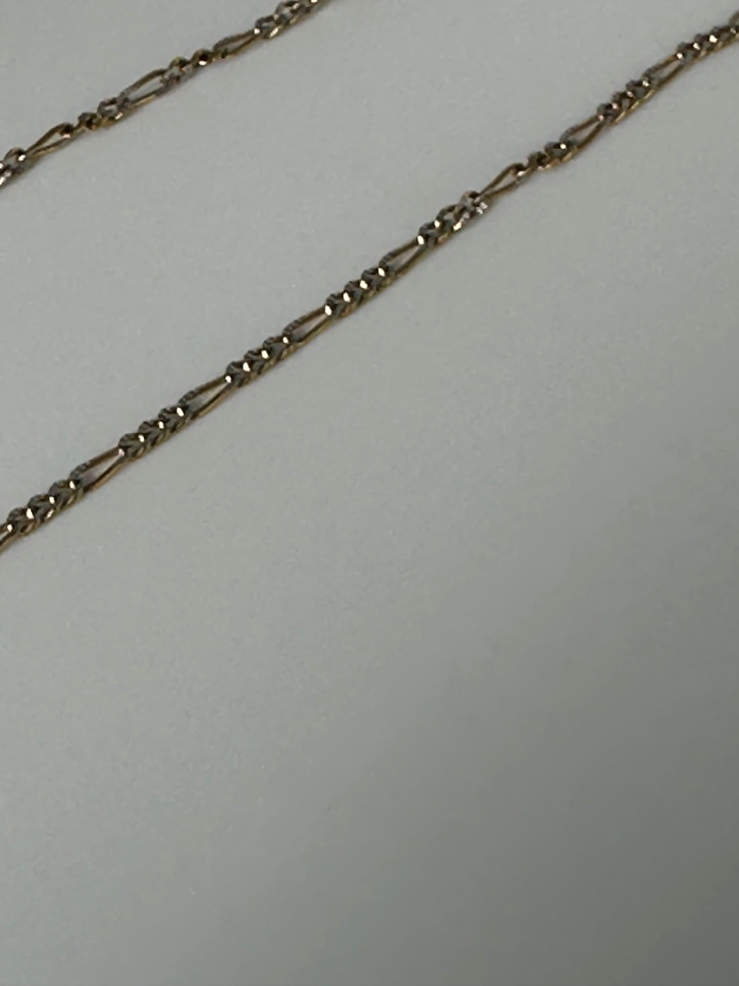 Cadena fígaro diamantado 16”