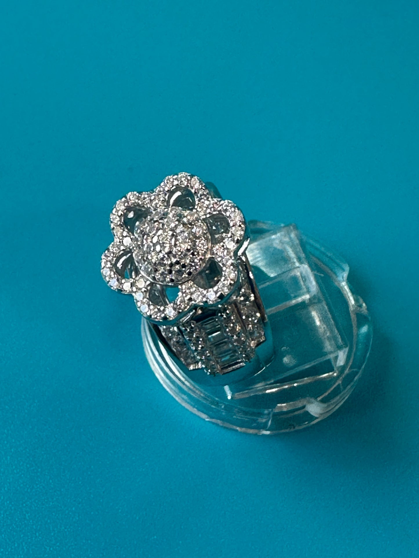 Anillo de flor con sirconia #7 1/2
