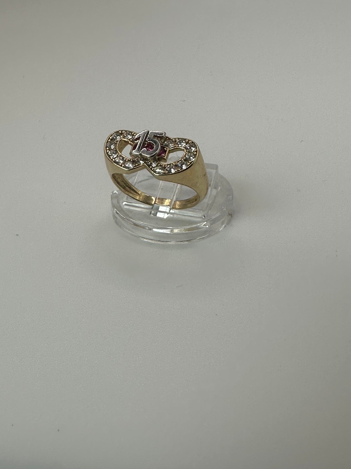 Anillo XV años corazones con sirconias