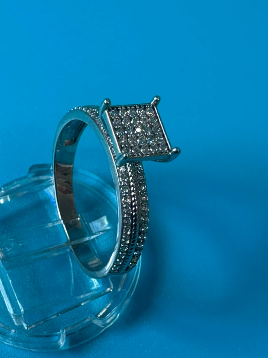 Anillo corte princesa #9.5