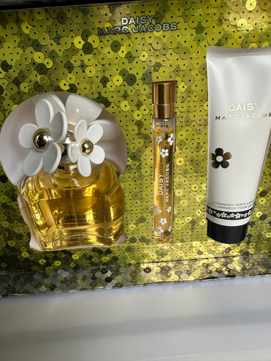 Daisy Marc Jacobs set